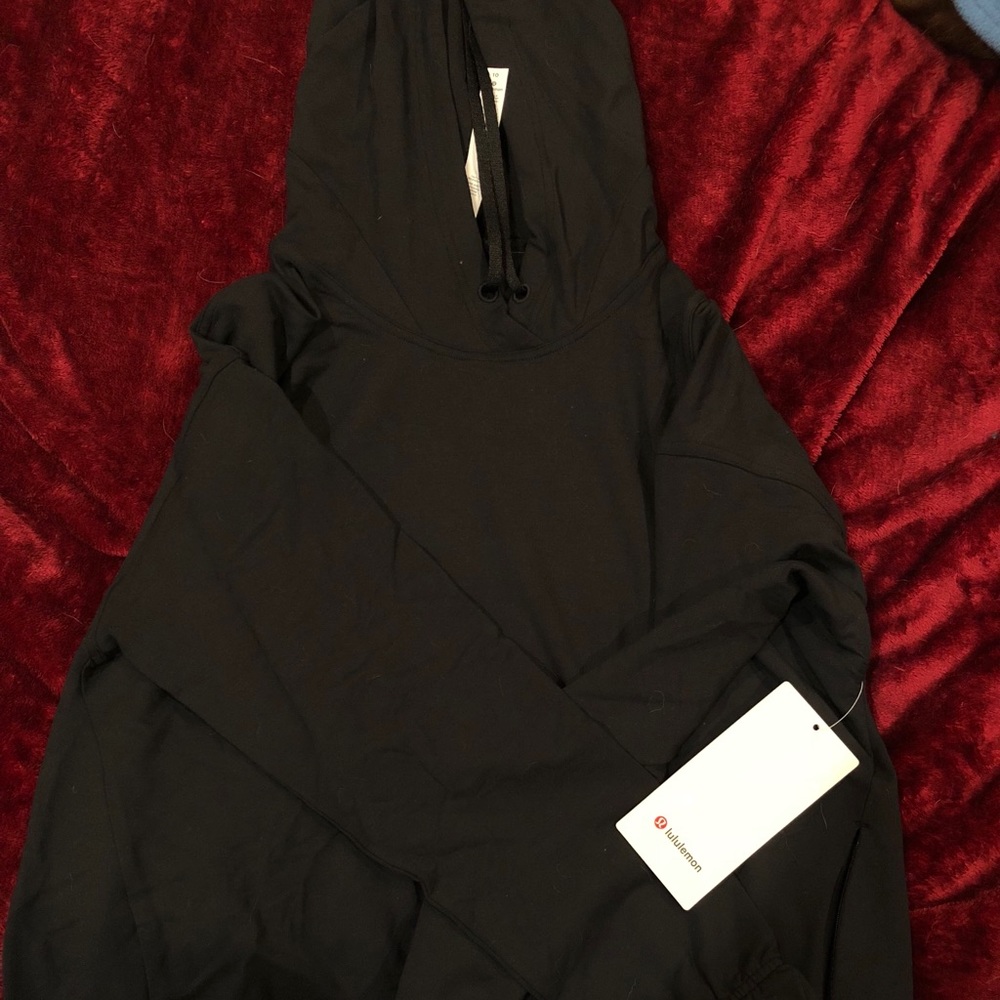 BNWT Lululemon Twisted & Tucked Pullover